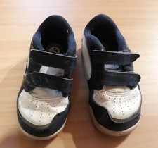 Baby Nike Sportschuhe  Schuhe Größe 22 Blau / weiß  Klettverschluß  gut erhalten