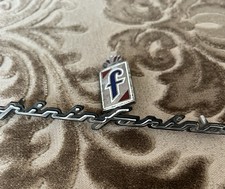 Peugeot 306 Cabrio Schriftzug "Pinifarina" mit  Emblem selten