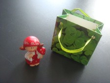 3 verschied. kleine Geschenkartikel: Glücks-Mädchen, Glücksschwein, Glöckchen