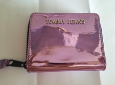 +++ TOMMY JEANS GELDBÖRSE + METALLIC VIOLETT + GLÄNZEND + FAST NEU +++