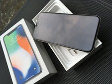 Apple iPhone X - PERFEKTE ZUSTAND mit JBL  KH