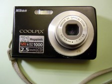 NIKON COOLPIX S200 Digitalkamera defekt