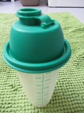 Tupperware Meßbecher, Shaker, 0,5 l, neuwertig.