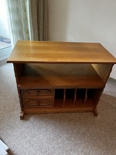 Rustikaler Fernseher Tisch