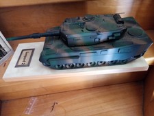 Panzer Leopard 2  (Standmodell/Dekostück /Lehrmodell) aus Holz - Vintage