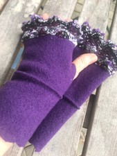 Armstulpen Stulpen Daumenloch Loden Wollwalk Lila  ital. Strickstoff 22 cm Biese