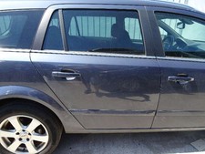 Opel Astra H Caravan Kombi Bj.2009 original Tür hinten rechts Rohbau 0124592