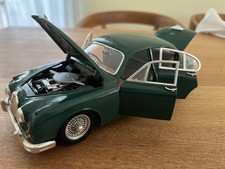 Modellauto Jaguar Mk 2 1:18 Maisto, top