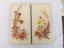  2 VINTAGE SELTENE GEPRESSTE BLUMEN UND SCHMETTERLING VON HENNI ORIGINAL UND SIGNIERT SELTEN