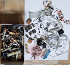 Elektronik Bauteile Konvolut EPROM, IC, Stecker,Widerstände, LED, Kondensatoren