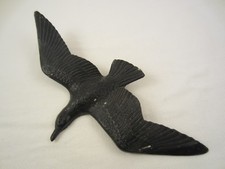 SCHWARZE MÖWE FIGUR SKULPTUR METALL WAND DEKO ALT ANTIK ANTIQUITÄT SEAGULL FEDER
