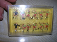 Preiser 0075 , Set Fußballspieler grün/orange , 1:87 H0 HO OVP