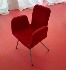 5 rote Schreibtisch Stühle, gepolstert, ohne Rollen, sehr bequem und originell!