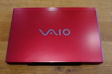 Sony VAIO Notebook SVS13, rot, 500 GB HDD, 13-Zoll, 6GB RAM Intel Core I3