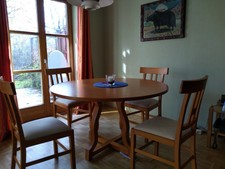 Hochwertiger Esstisch rund mit 4 Stühlen, Marktex, wie neu, d130cm