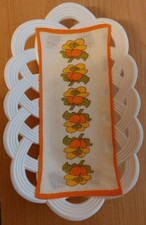 Brotkorb weiß mit Stoffeinlage mehrfarbig 