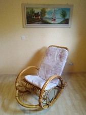 Schaukelstuhl Stilvoll Handarbeit Bambus Rattan guter Zustand Dekoration 