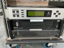 Behringer Ultra-Curve DSP-8000 digitaler Stereo-Mainframe 