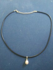 Lederkette mit Süßwasserperlen Anhänger