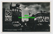 C022817 London. Eros statue und Piccadilly Circus. nachts. Lansdowne wiettrsteh