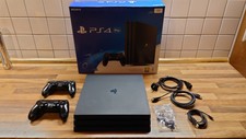 Sony PlayStation 4 Pro 1TB Spielkonsole - Schwarz +  2 Dual Shock Controller
