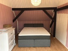 fast neuwertiges boxspringbett 160x200 mit bettkasten