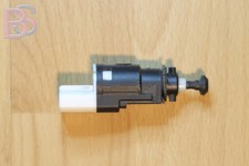 RENAULT Twingo 2 BJ 2009 Original Bremslichtschalter 8200276361