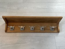 MASSIVE EICHE WANDMANTELHALTERUNG MIT REGAL rustikal FÜNF Nickel Doppelhaken - KEIN Furnier