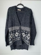 Strickjacke Damen/Mädchen Cardigan Gr. XS/S Hollister dunkelgrau mit Muster