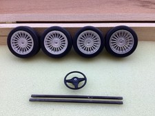 BMW ALPINA 3er E30 " 17 Zoll " Felgensatz Radsatz  & Alpina Lenkrad 1:18