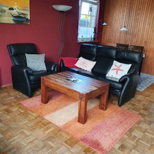 Stabiler schöner Massivholztisch aus Akazie