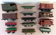 Modelleisenbahn 0-Spurweite: Hornby Fahrzeuge bleibt 11 + T/Tisch + Bassett & LMC