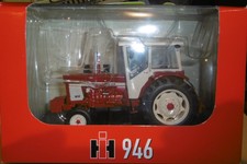 TRACTEUR CASE IH946 2RM 1:32 - Replicagri mit OVP