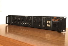 ROLAND SIP-301 BASS GUITAR PRE-AMP  VINTAGE