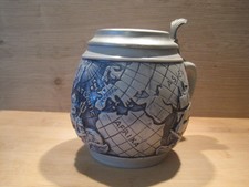 Bierkrug mit Zinndeckel