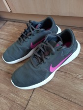 Nike Sneaker Große 40 Turnschuhe Damen Farbe Grau Top Zustand 