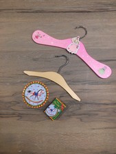 ?￼ Sehr Schönes ￼ Kinder- Kleiderbügel und kleines Puzzle