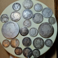 Restposten alte Sterlingsilbermünzen Einheit Königreich Karl II. bis George V, 100g