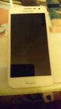 Biete Samsung Galaxy A3 in weiß, inkl. 16 GB SD-Speicherkarte