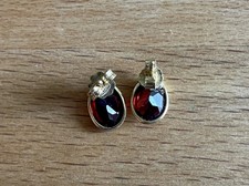 Granat Ohrstecker 750 Gold Tiefrot Ohrringe 18 kt Schöne Form