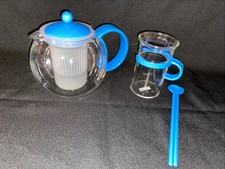 Bodum  Teekanne 1,2 L Teebereiter mit Dauerfilter u.Tasse + blauer Kunstst.