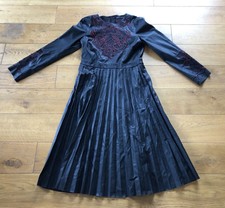 Kleid Plisseekleid Leder Gothic Midi Schwarz Rot Gr L 40/42 "ZARA WOMAN" NEU