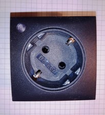 Berker Integro Steckdose 45° verdreht, KOMPLETT mit Rahmen und Kontrolllampe