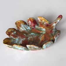 Dekorative Obstschale aus Ton, herbstliches Blatt, bunt lackiert, 32x20x6cm