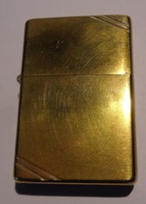 Zippo Sturmfeuerzeug   Classic: MESSING 