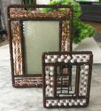 Zwei wunderschöne Perlen-Bilderrahmen in dunkelbraun verschiedene Größen
