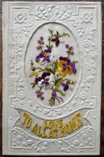 Antike französische ww1 Seide geprägte Karte "Liebe an alle daheim" Nachricht an Interior