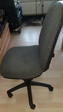 Bürostuhl - gepolstert, ergonomisch GS DIN4551, grau, 5 Rollen, kaum gebraucht