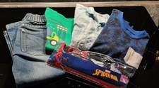 Hose Kinder Jeans Jungen in blau Gr. 104 + 2 T-Shirt, 1 Hemd +  Spiderman-Socken