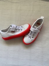 Levis Sneaker Gr. 30